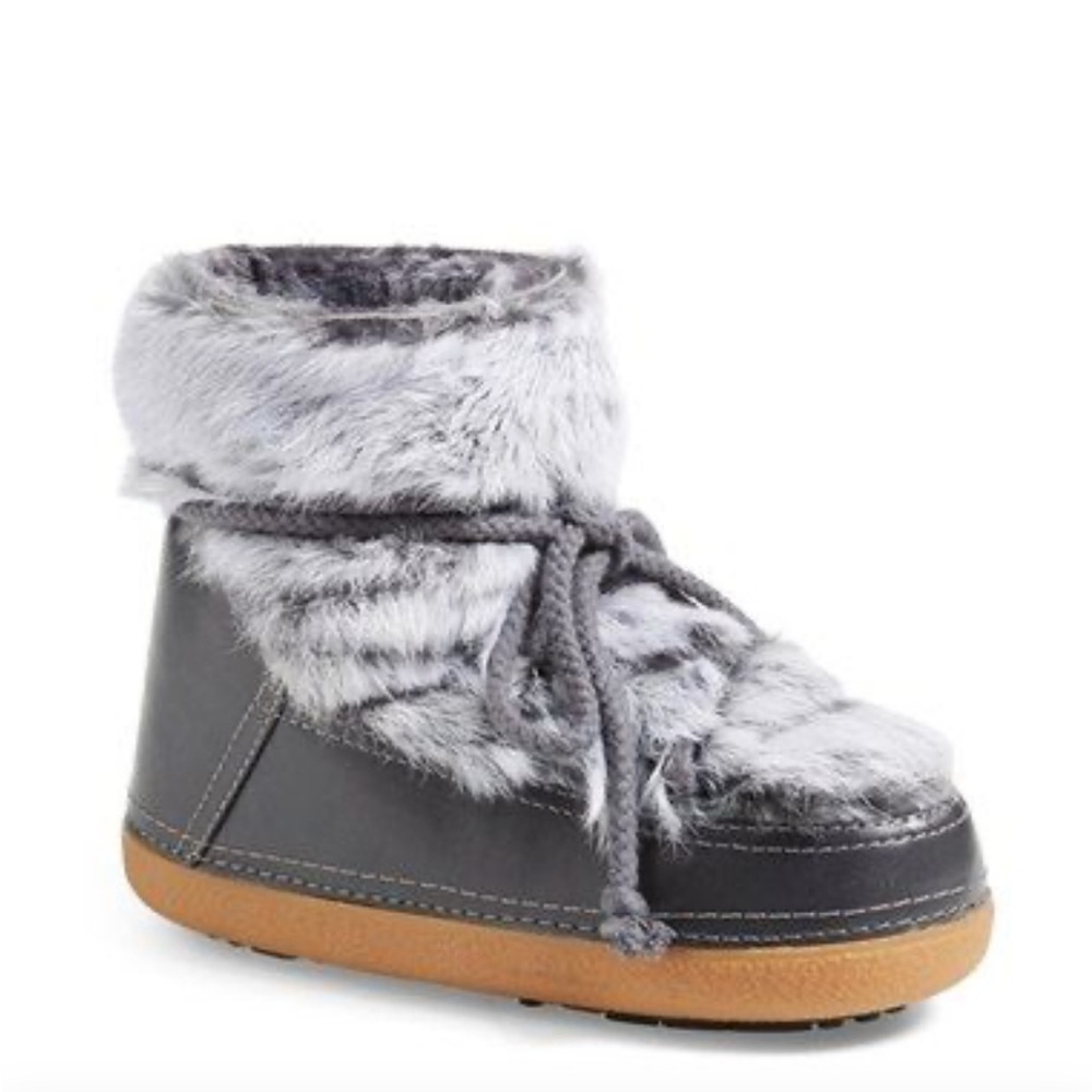 New in Box IKKII Grey Snow/Moon Boots, 36